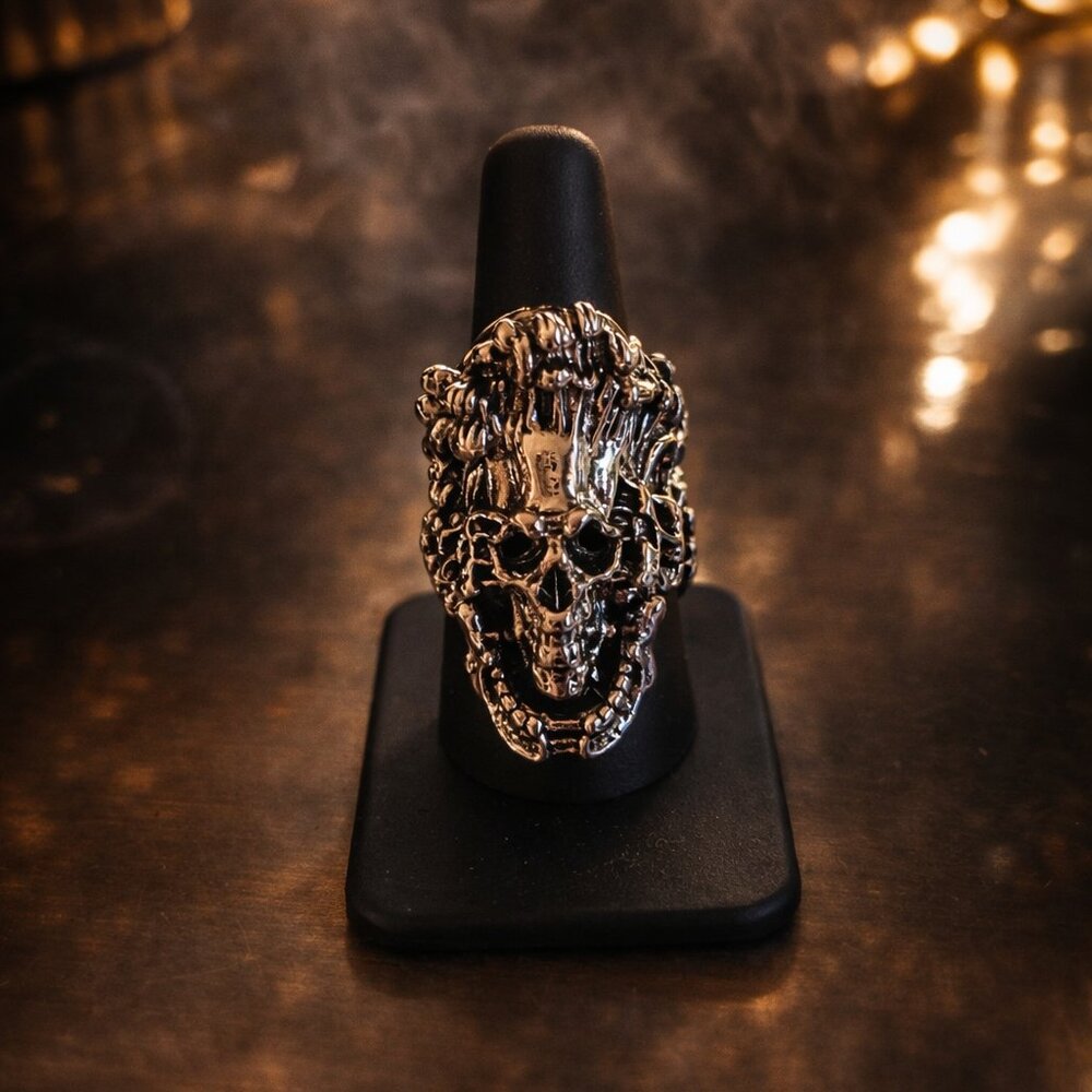 Men’s Gothic Skull Ring in Stainless Steel